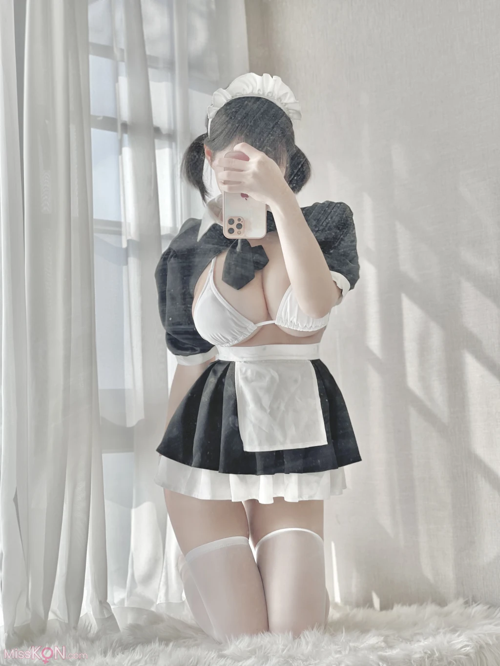 Coser@小仓千代w: 明日方舟 W女仆 (45 photos)