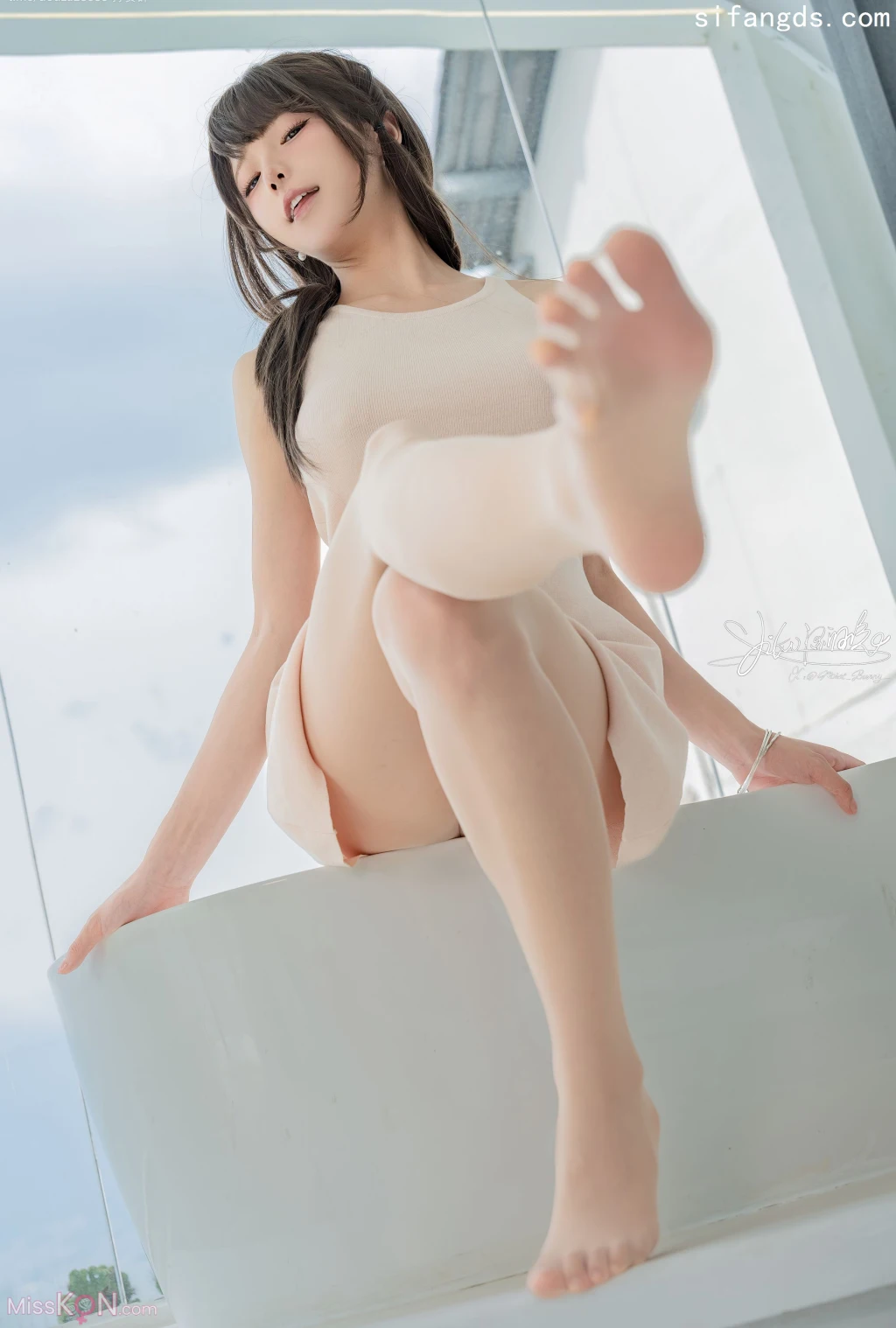 Coser@黏黏团子兔: 11月作品『同居姐姐』- SY (75 photos )