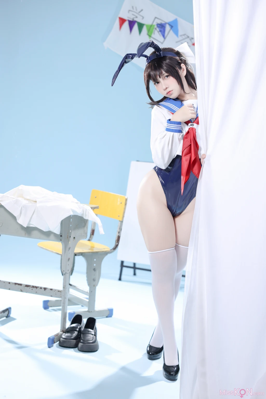 Coser@G44不会受伤: 水手服兔女郎咖啡厅 (27 photos)