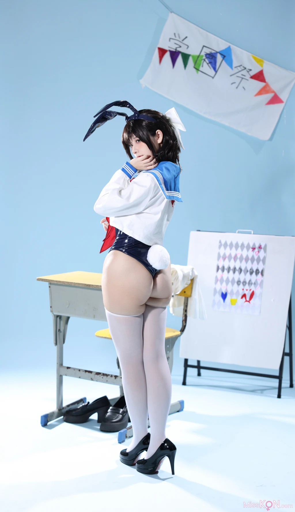 Coser@G44不会受伤: 水手服兔女郎咖啡厅 (27 photos)