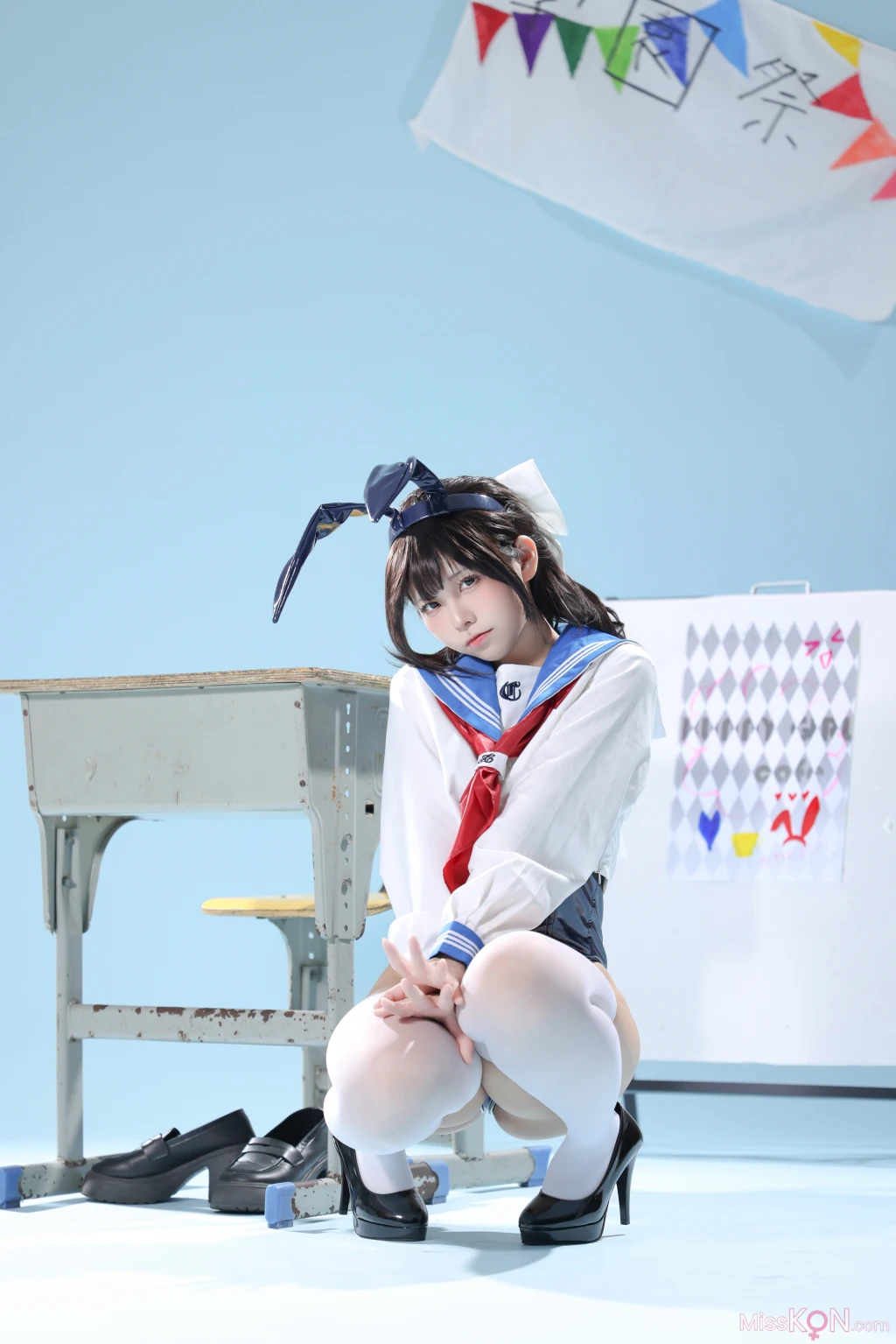 Coser@G44不会受伤: 水手服兔女郎咖啡厅 (27 photos)
