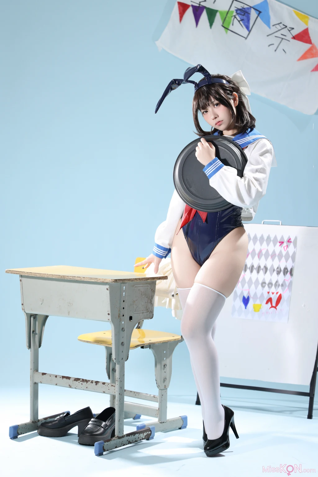 Coser@G44不会受伤: 水手服兔女郎咖啡厅 (27 photos)