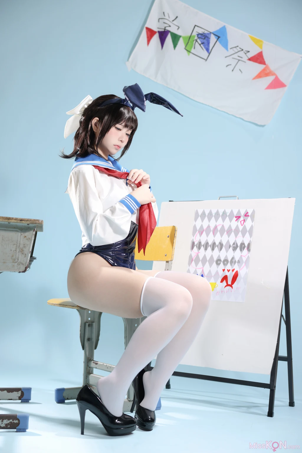 Coser@G44不会受伤: 水手服兔女郎咖啡厅 (27 photos)