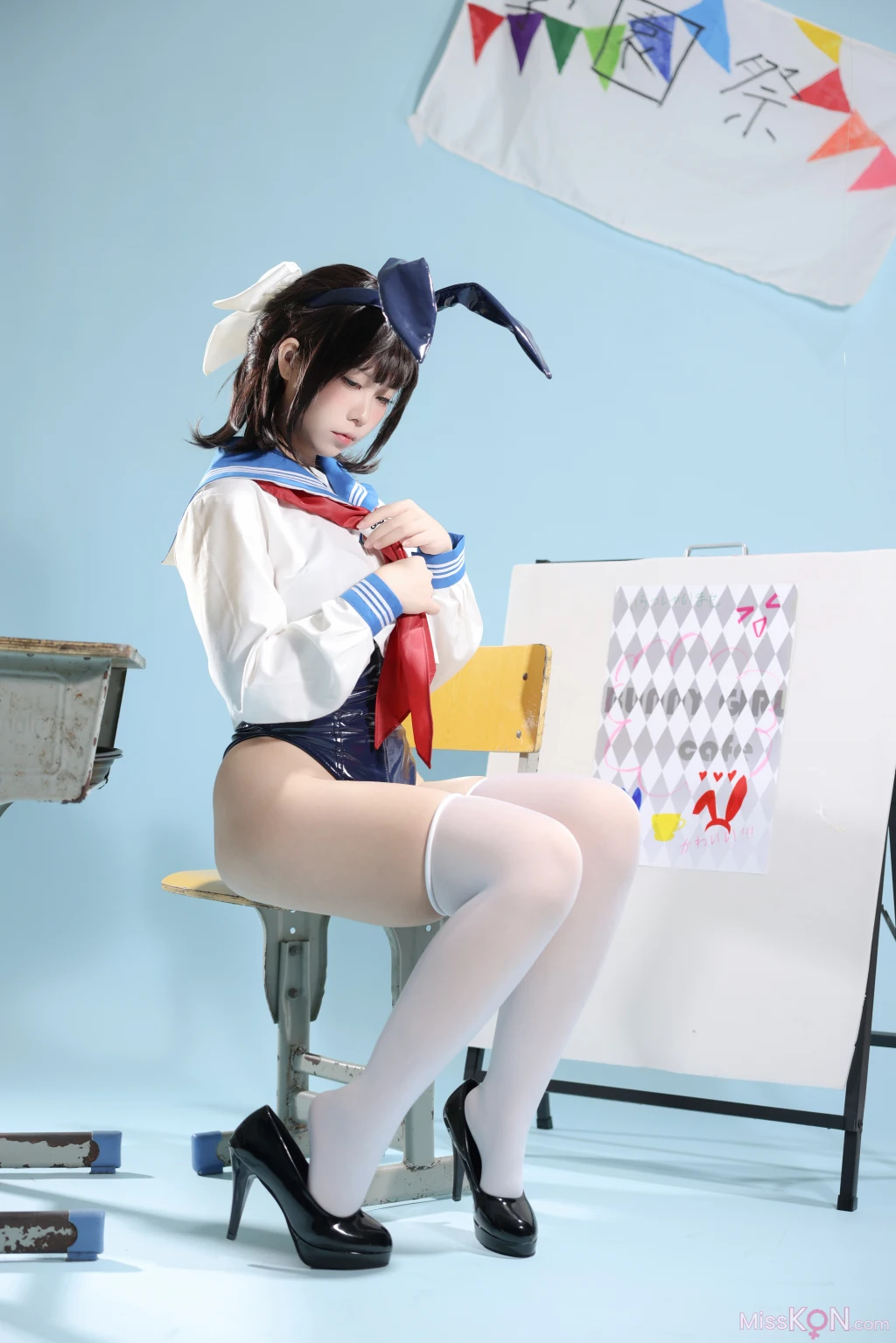 Coser@G44不会受伤: 水手服兔女郎咖啡厅 (27 photos)