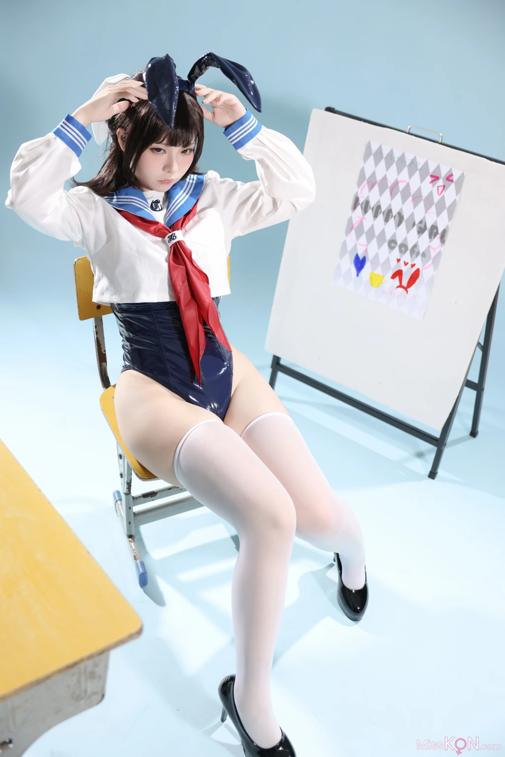 Coser@G44不会受伤: 水手服兔女郎咖啡厅 (27 photos)