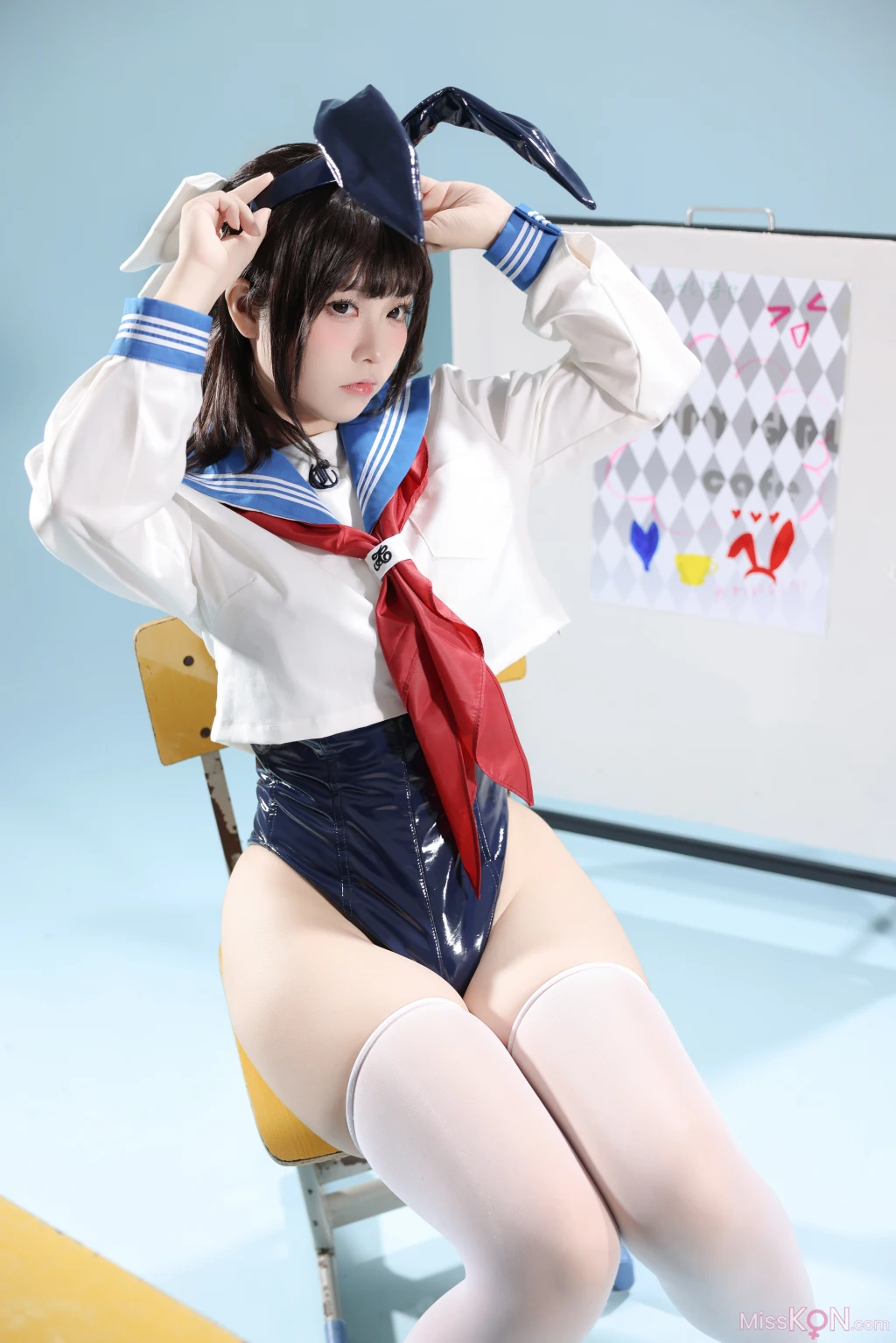 Coser@G44不会受伤: 水手服兔女郎咖啡厅 (27 photos)