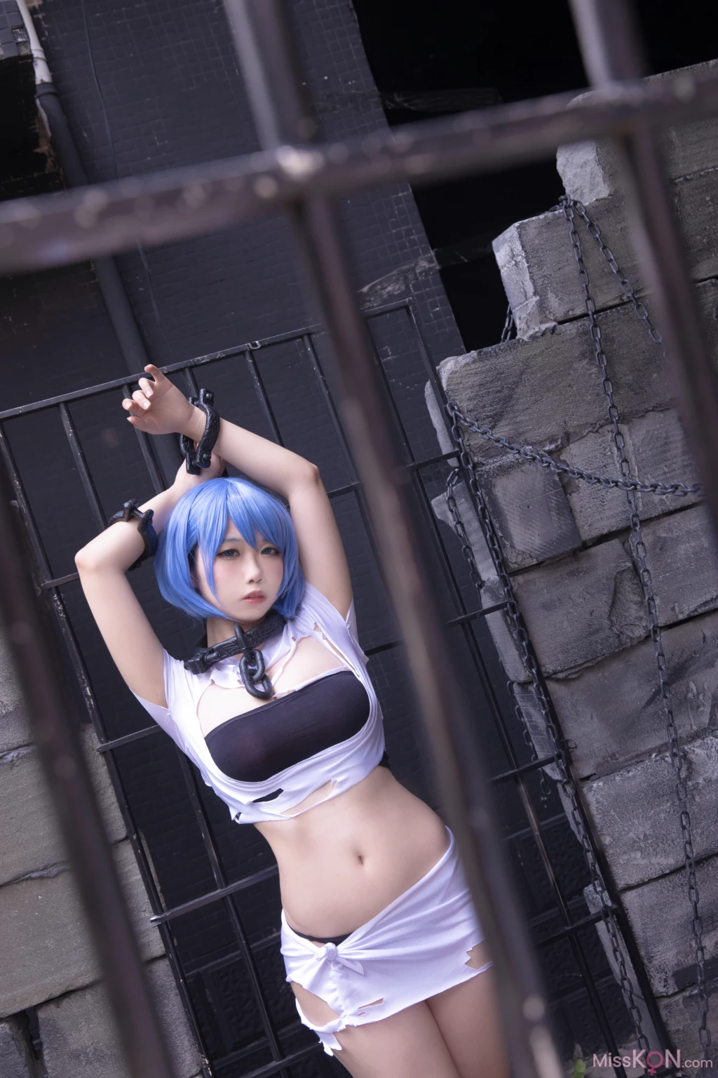 Coser@贞子蜜桃: 碧蓝航线 恰巴耶夫 监狱 (18 photos)