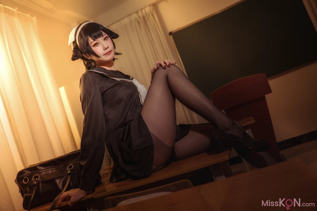 Coser@贞子蜜桃: 碧蓝航线 爱宕高雄制服 (35 photos)
