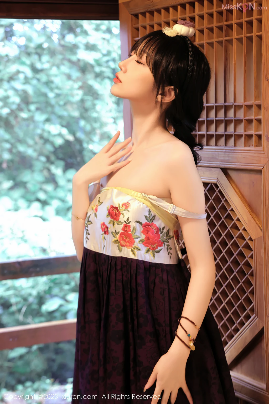 XIUREN No.7675 – 7684 (846 photos)