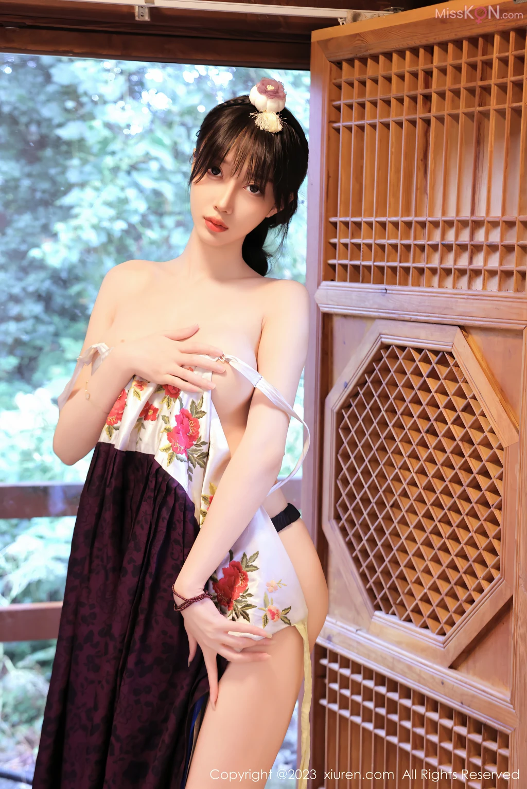 XIUREN No.7675 – 7684 (846 photos)