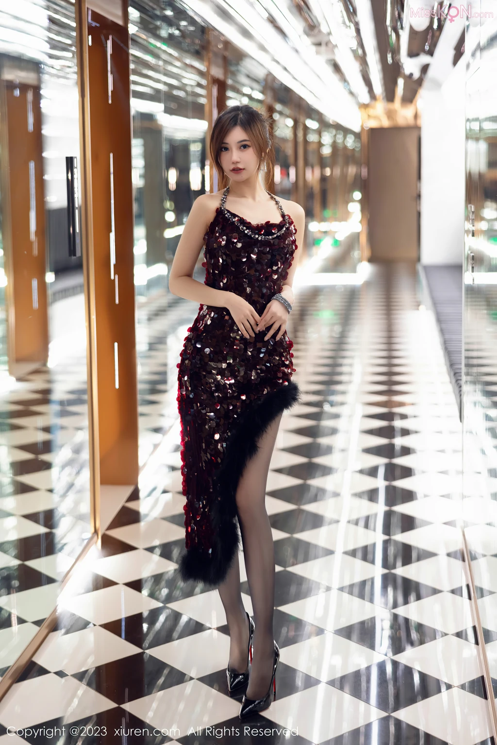 XIUREN No.7675 – 7684 (846 photos)