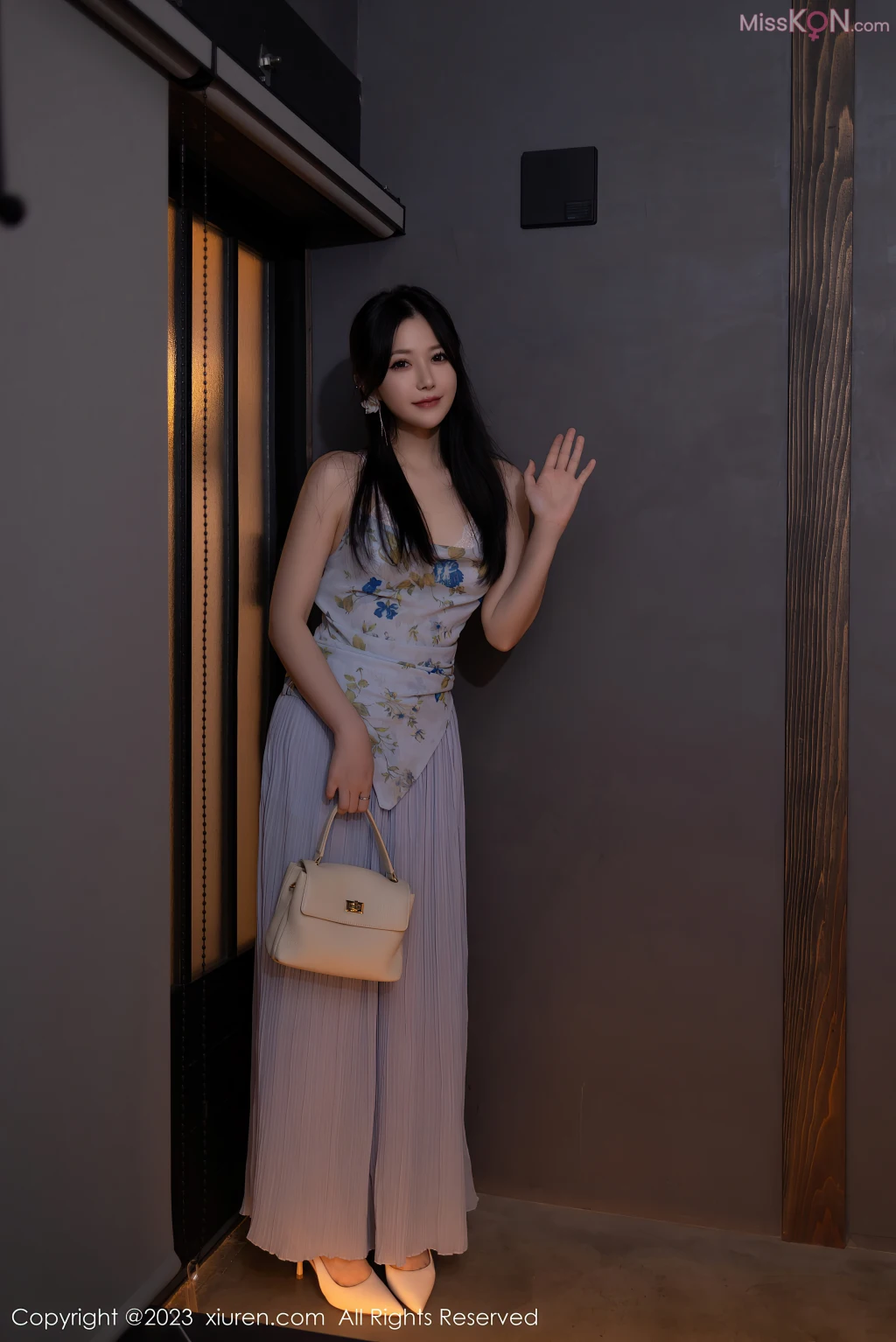 XIUREN No.7675 – 7684 (846 photos)