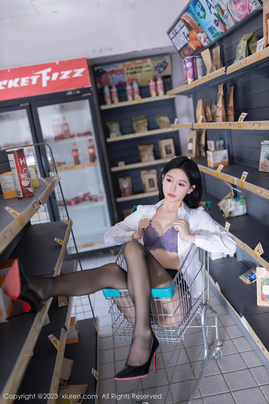 XIUREN No.7675 – 7684 (846 photos)