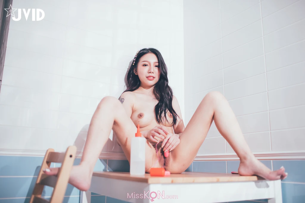 [JVID] 梵梵: 天然美女梵梵 美麗無邪的笑容甜翻你的心 (171 photos )