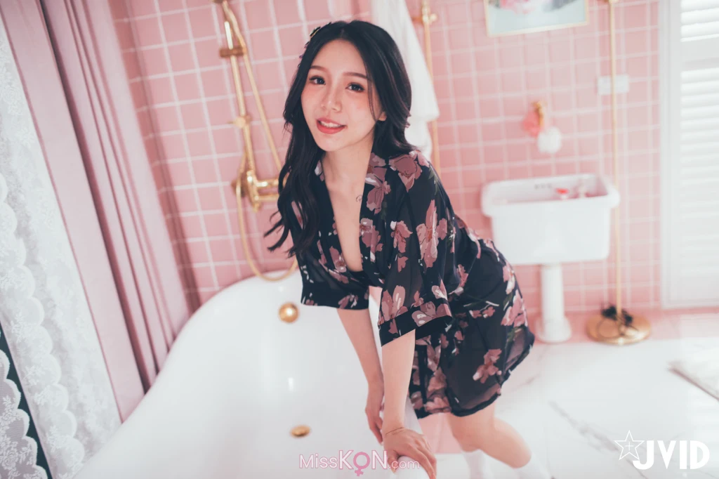 [JVID] 梵梵: 天然美女梵梵 美麗無邪的笑容甜翻你的心 (171 photos )