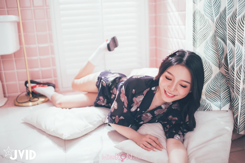 [JVID] 梵梵: 天然美女梵梵 美麗無邪的笑容甜翻你的心 (171 photos )