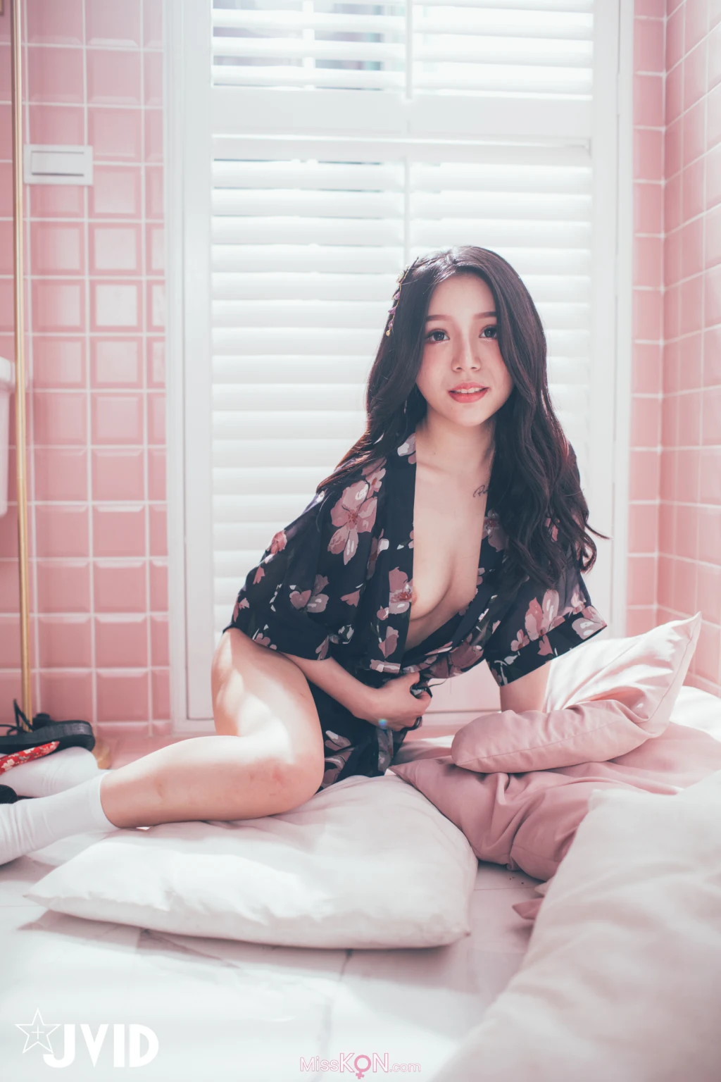 [JVID] 梵梵: 天然美女梵梵 美麗無邪的笑容甜翻你的心 (171 photos )