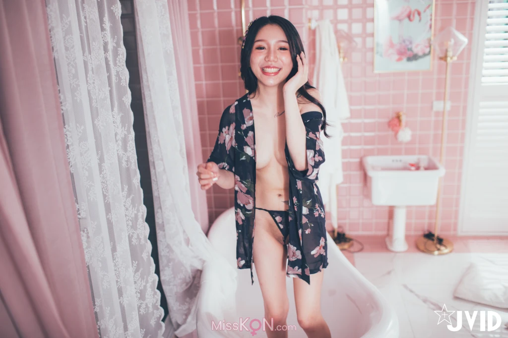 [JVID] 梵梵: 天然美女梵梵 美麗無邪的笑容甜翻你的心 (171 photos )