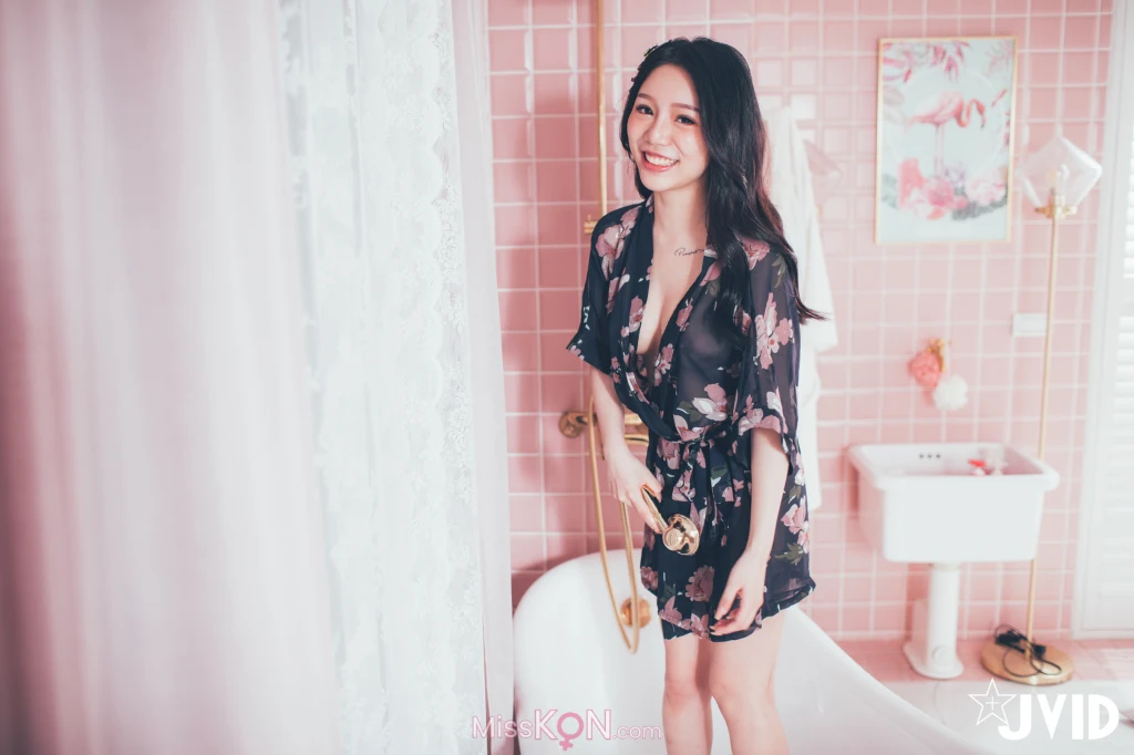 [JVID] 梵梵: 天然美女梵梵 美麗無邪的笑容甜翻你的心 (171 photos )
