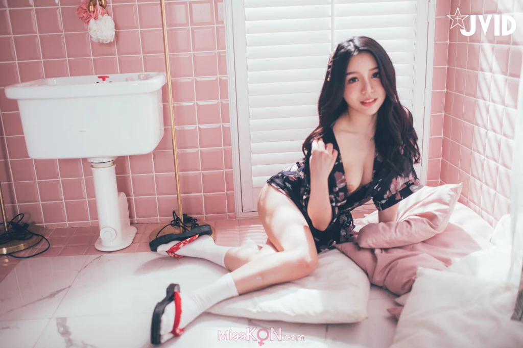 [JVID] 梵梵: 天然美女梵梵 美麗無邪的笑容甜翻你的心 (171 photos )
