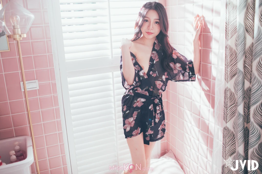 [JVID] 梵梵: 天然美女梵梵 美麗無邪的笑容甜翻你的心 (171 photos )