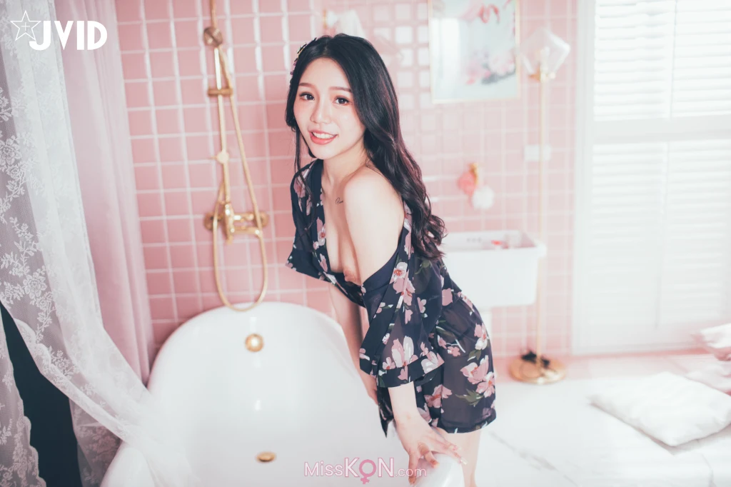 [JVID] 梵梵: 天然美女梵梵 美麗無邪的笑容甜翻你的心 (171 photos )