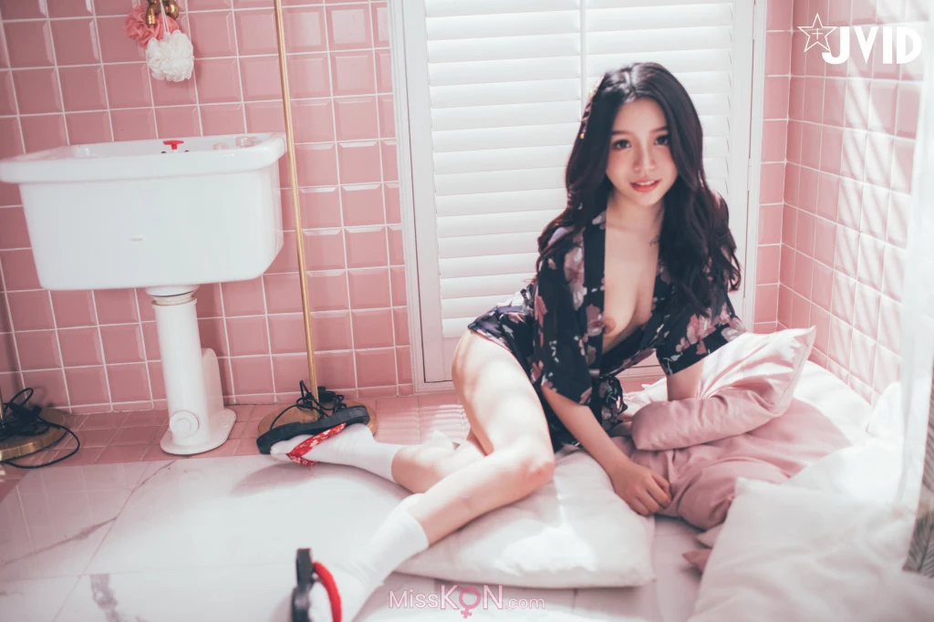 [JVID] 梵梵: 天然美女梵梵 美麗無邪的笑容甜翻你的心 (171 photos )