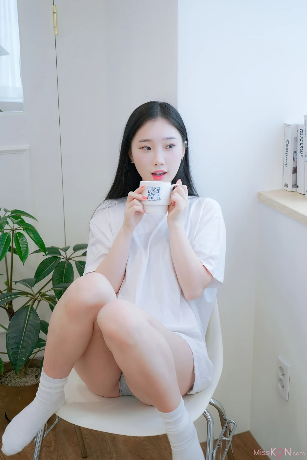 Pureding Vol.04: Web Photobook (48 photos )