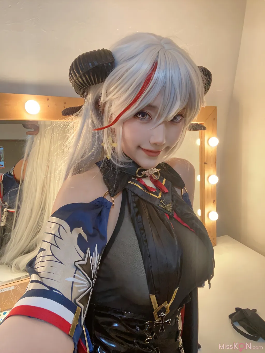 Coser@切切Celia: 埃吉尔 (32 photos + 2 videos)