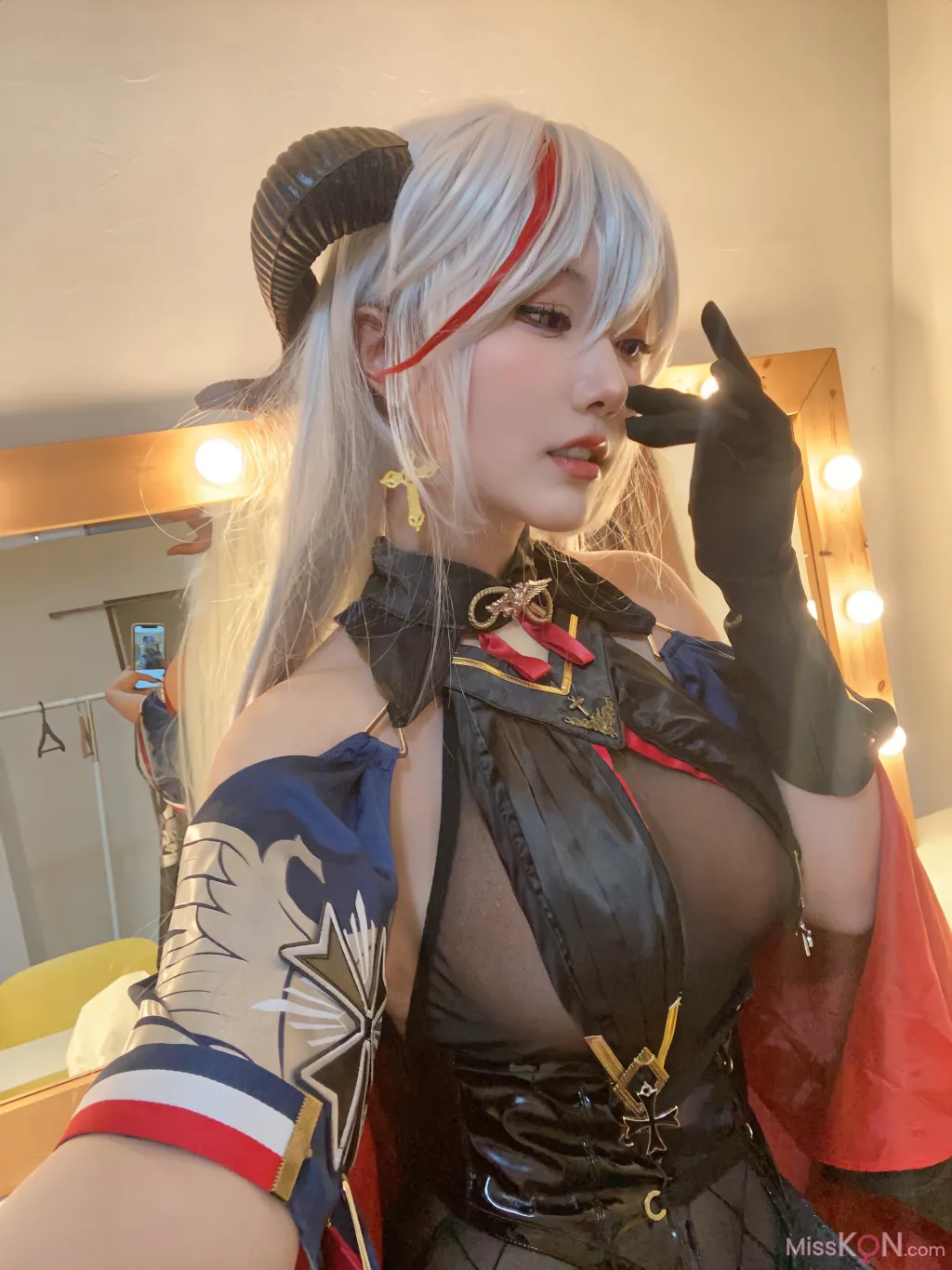 Coser@切切Celia: 埃吉尔 (32 photos + 2 videos)