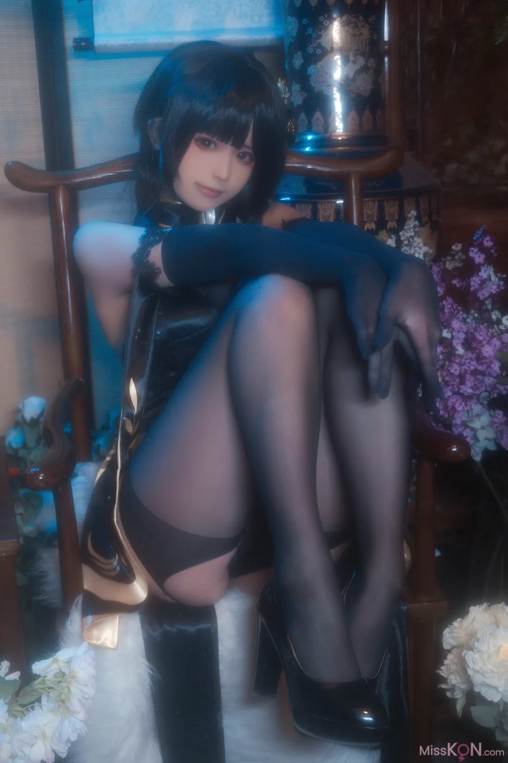 Coser@Quan冉有点饿: 镇海 黑旗袍 (44 photos)