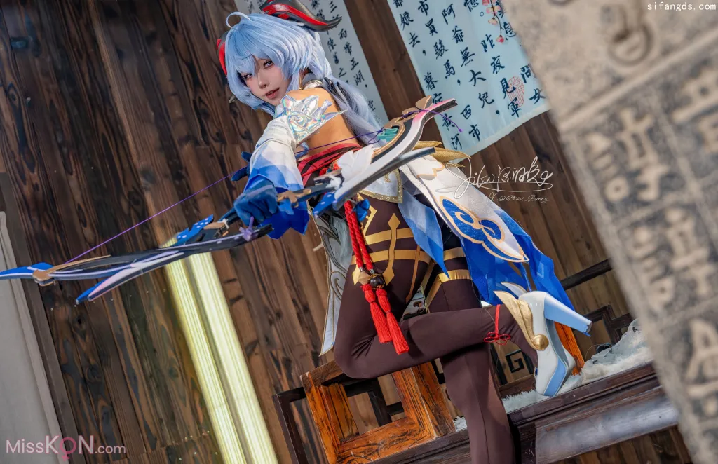 Coser@黏黏团子兔: 11月作品『循循守月-甘雨』- SY (73 photos )