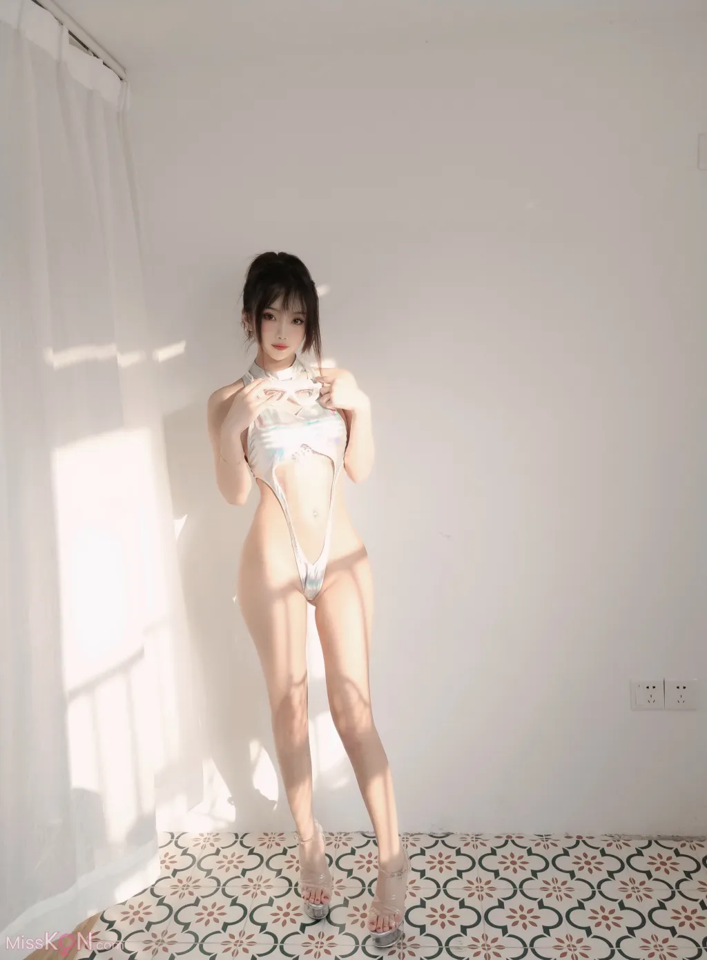 Coser@鬼畜瑶在不在w: 镭射竞泳 (55 photos)