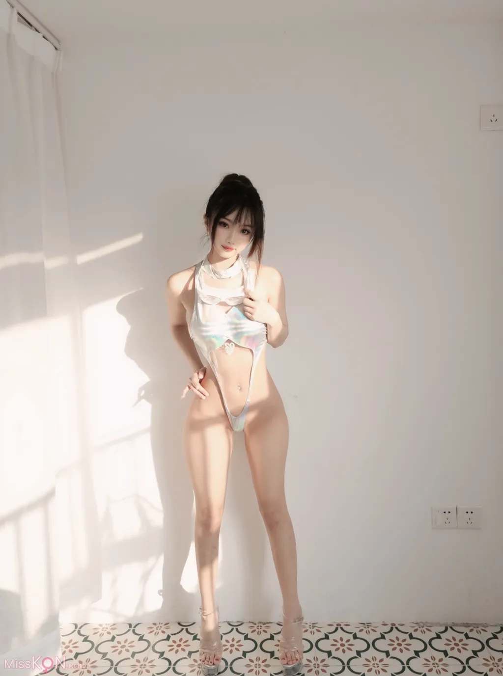 Coser@鬼畜瑶在不在w: 镭射竞泳 (55 photos)