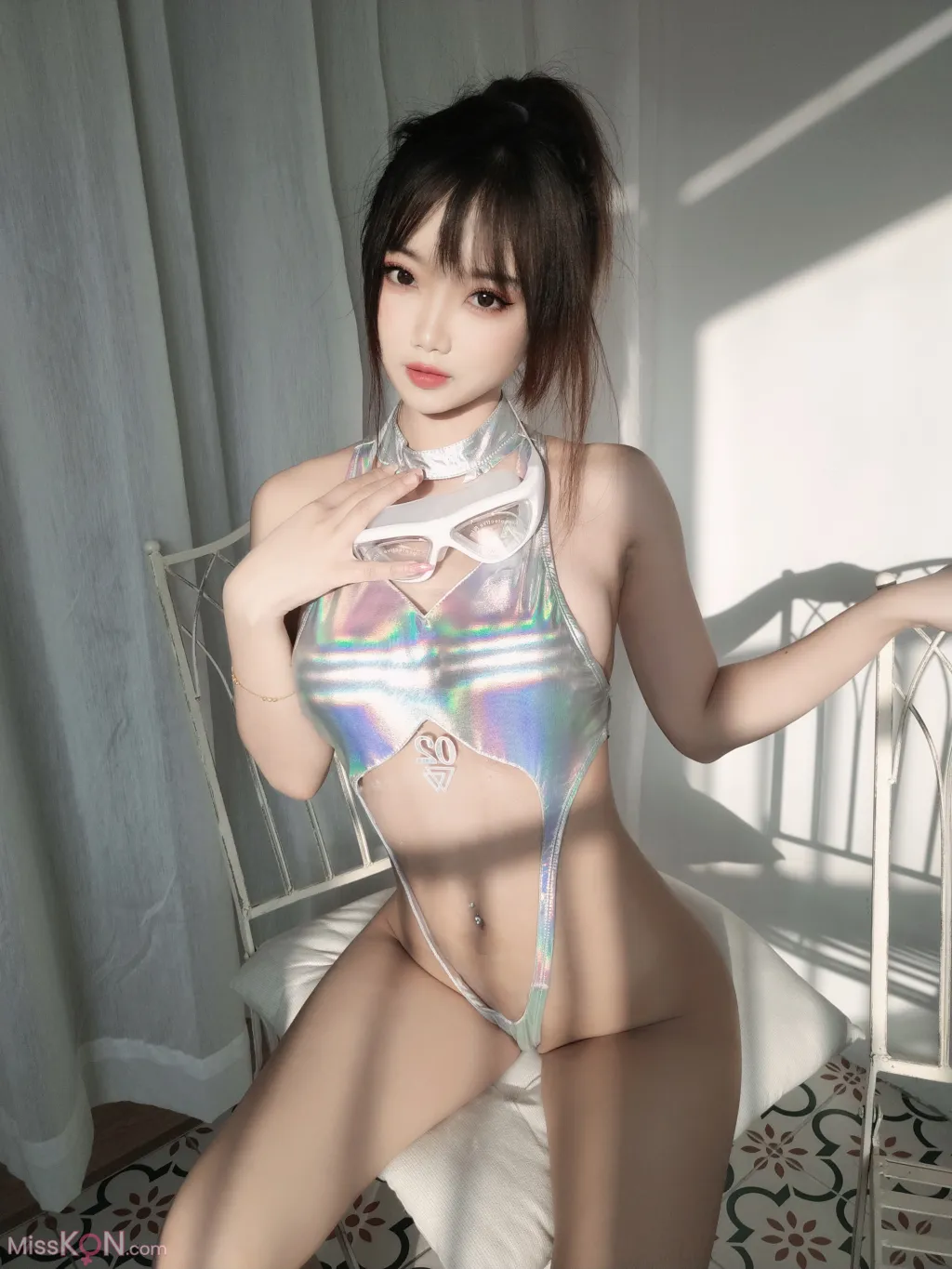 Coser@鬼畜瑶在不在w: 镭射竞泳 (55 photos)