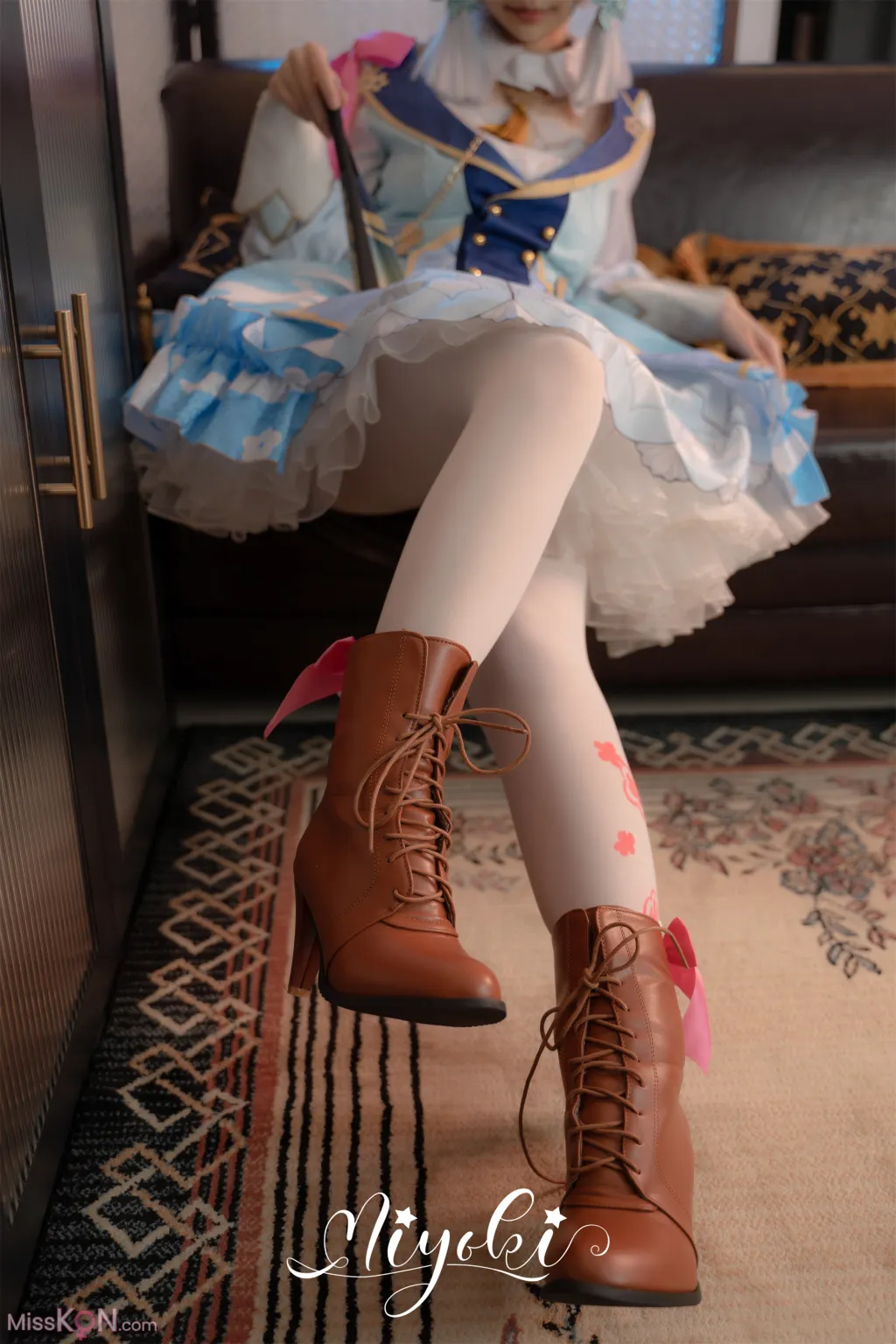 Coser@铃木美咲 (Misaki Suzuki): 神里绫华 花时来信，性感美腿 少女白丝 玲珑小脚榨精 清纯反差 (47 photos)