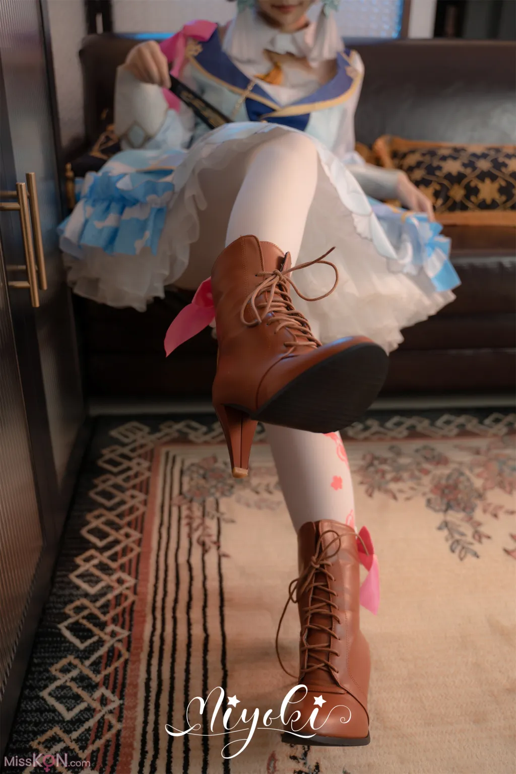 Coser@铃木美咲 (Misaki Suzuki): 神里绫华 花时来信，性感美腿 少女白丝 玲珑小脚榨精 清纯反差 (47 photos)