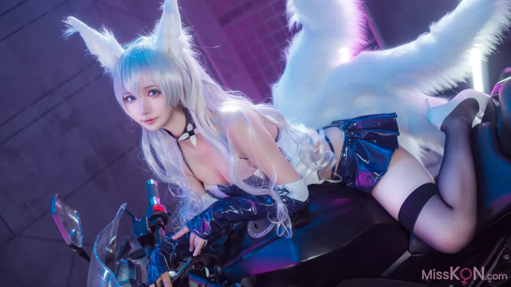 Coser@喜欢爱理吗 &amp; 艾西aiwest: 碧蓝航线 巴尔的摩&amp;信浓 赛车女郎 (47 photos)