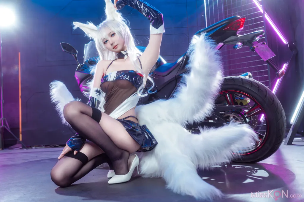 Coser@喜欢爱理吗 &amp; 艾西aiwest: 碧蓝航线 巴尔的摩&amp;信浓 赛车女郎 (47 photos)