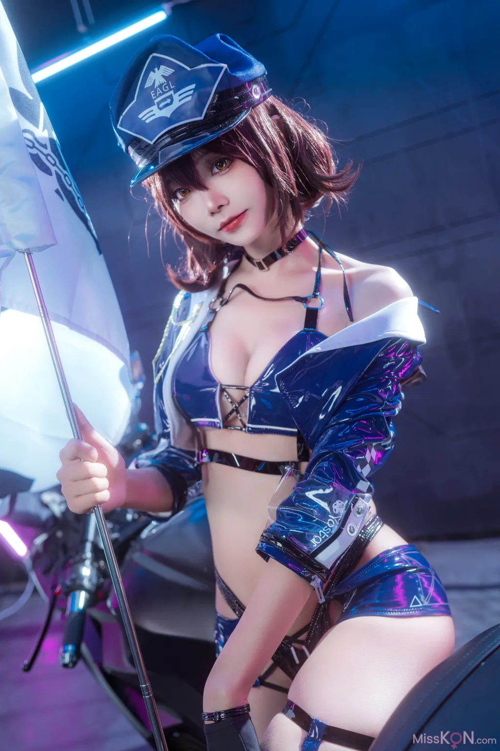 Coser@喜欢爱理吗 &amp; 艾西aiwest: 碧蓝航线 巴尔的摩&amp;信浓 赛车女郎 (47 photos)
