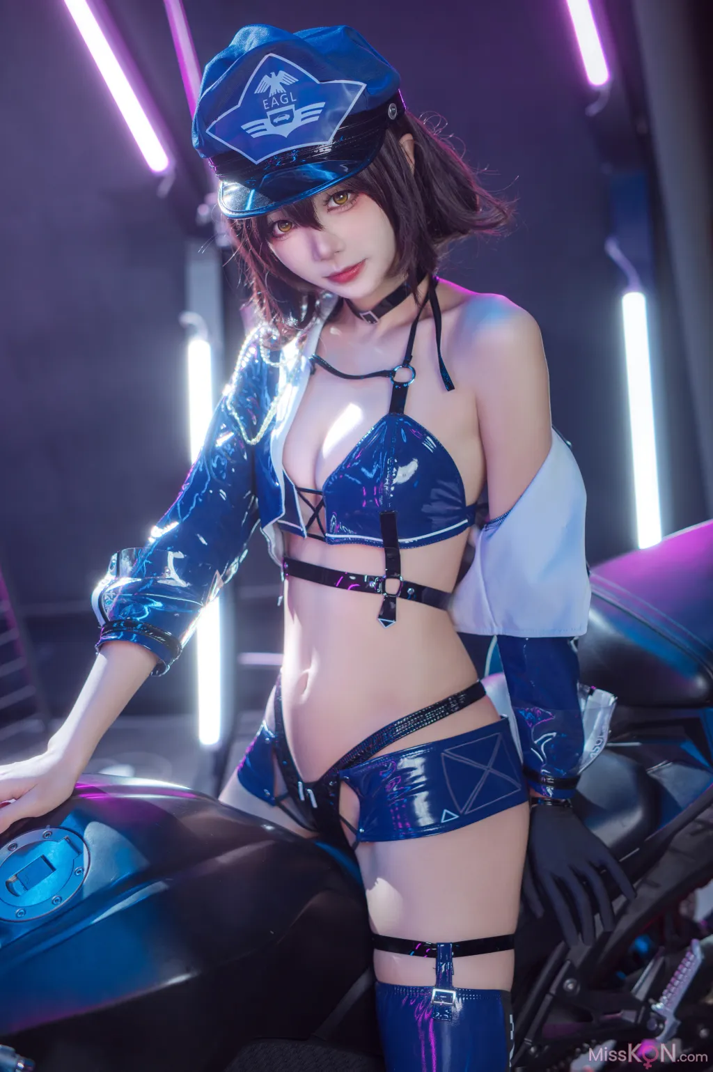 Coser@喜欢爱理吗 &amp; 艾西aiwest: 碧蓝航线 巴尔的摩&amp;信浓 赛车女郎 (47 photos)