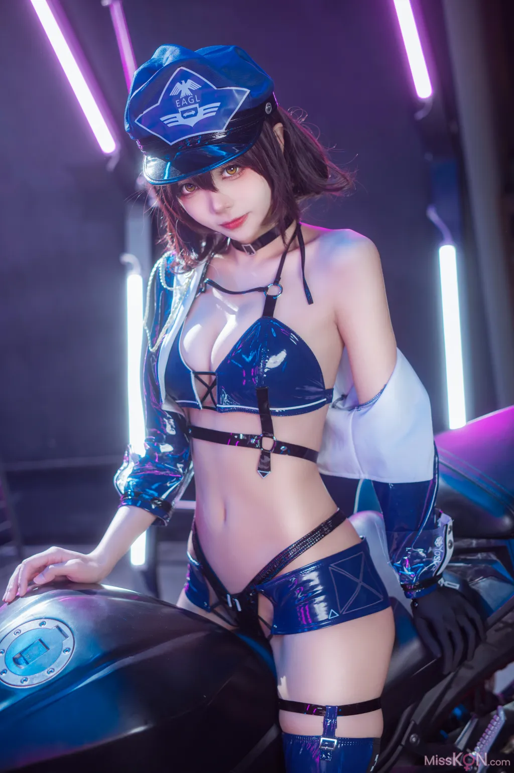 Coser@喜欢爱理吗 &amp; 艾西aiwest: 碧蓝航线 巴尔的摩&amp;信浓 赛车女郎 (47 photos)