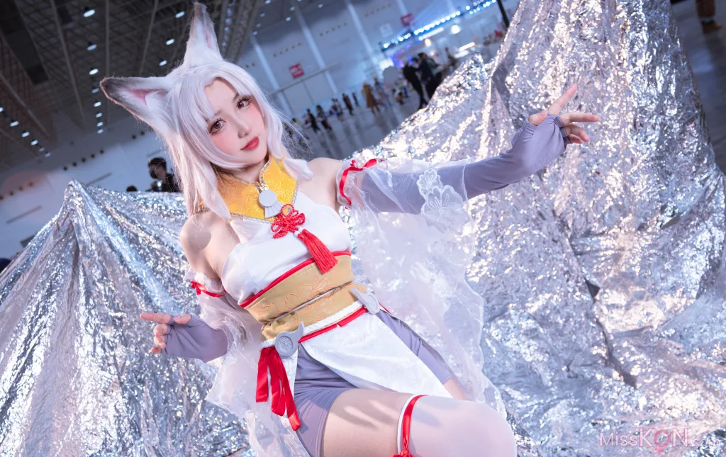 Coser@刺青Poi: 胡桃 (9 photos)