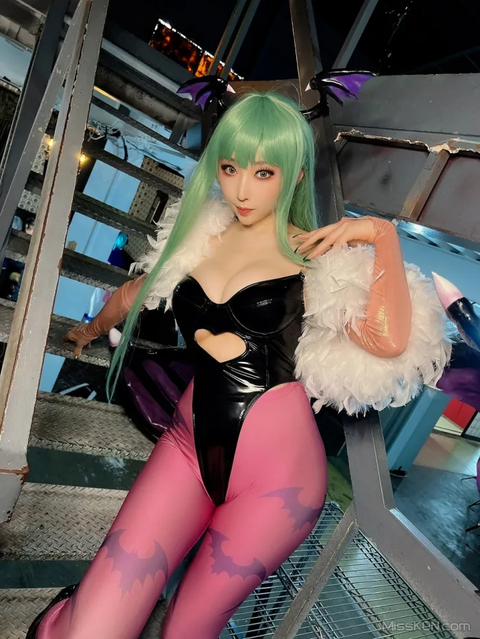 Coser@Reku Momoiro (桃色れく): MORRIGAN AENSLAND (243 photos)