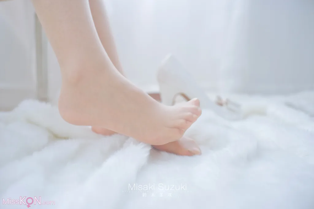 Coser@铃木美咲 (Misaki Suzuki): 姬様限定 语调第一话 (49 photos)