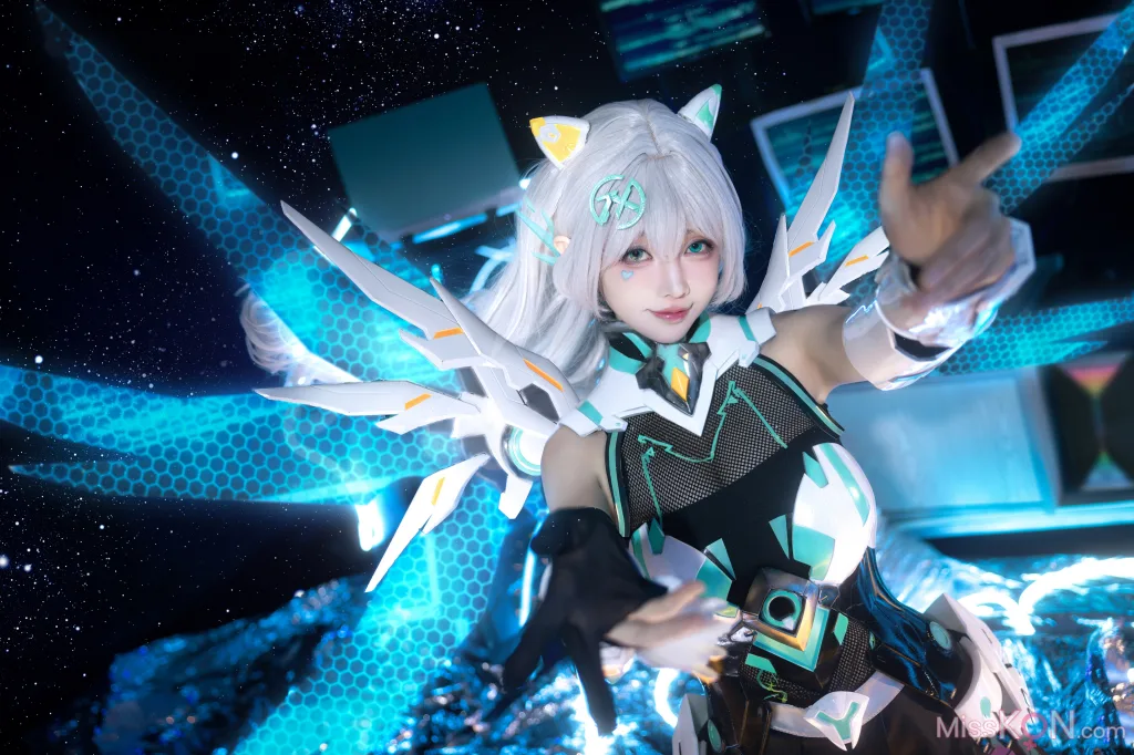 Coser@走路摇zly: 天选姬 (37 photos)