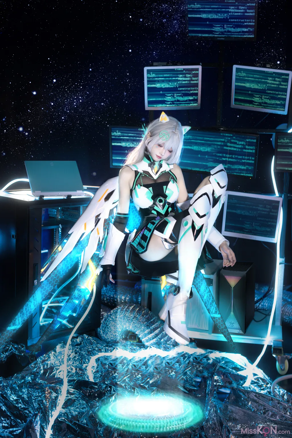 Coser@走路摇zly: 天选姬 (37 photos)