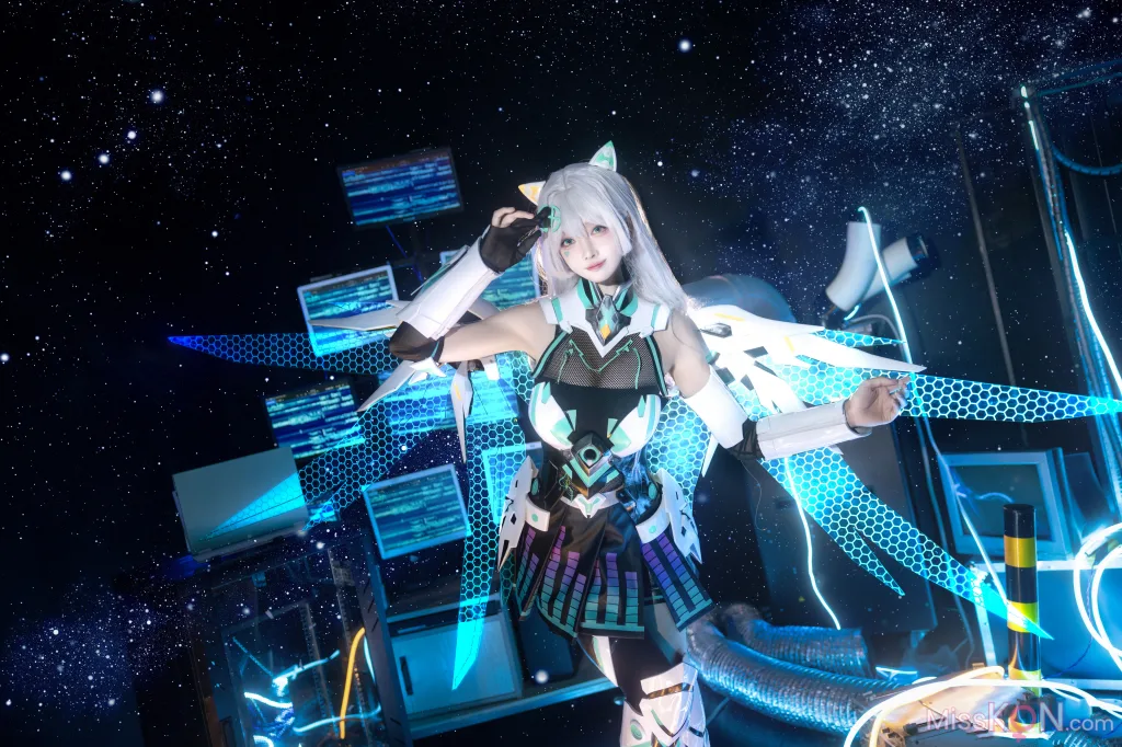 Coser@走路摇zly: 天选姬 (37 photos)