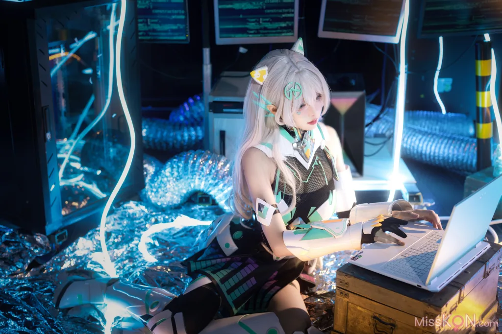 Coser@走路摇zly: 天选姬 (37 photos)