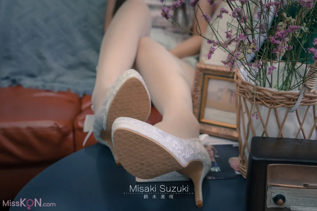 Coser@铃木美咲 (Misaki Suzuki): 铃木美咲 – 旗袍 (50 photos )